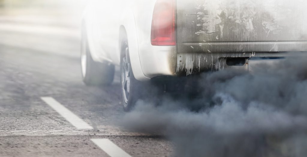 Samochody niespełniające norm emisji spalin trafią na rynek, bo właściciele będą chcieli się ich pozbyć.